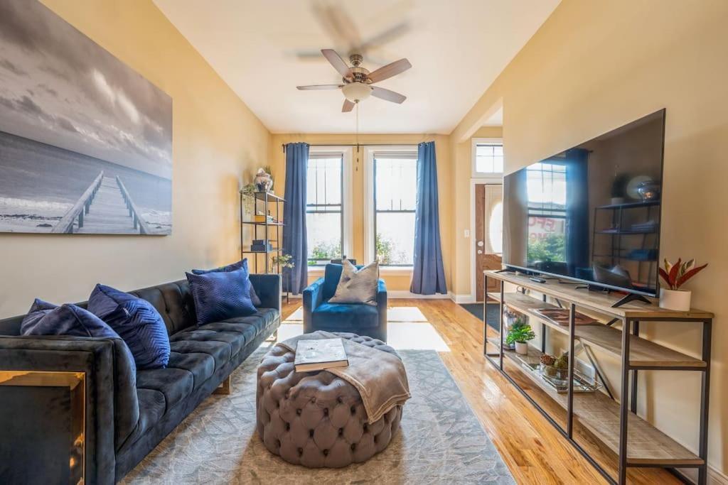 Lovely 2 Bed 3 Miles From Dt W Free Parking ชิคาโก ภายนอก รูปภาพ