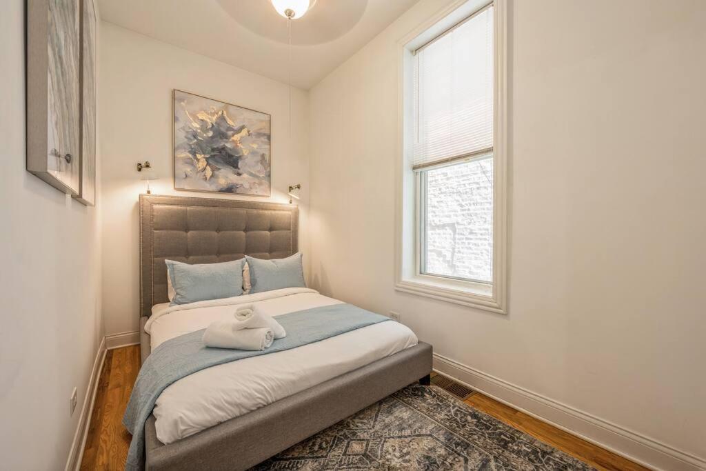 Lovely 2 Bed 3 Miles From Dt W Free Parking ชิคาโก ภายนอก รูปภาพ